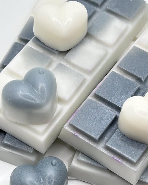 Wax melts luxurious long lasting coconut & rapeseed Highly Scented  snapbars